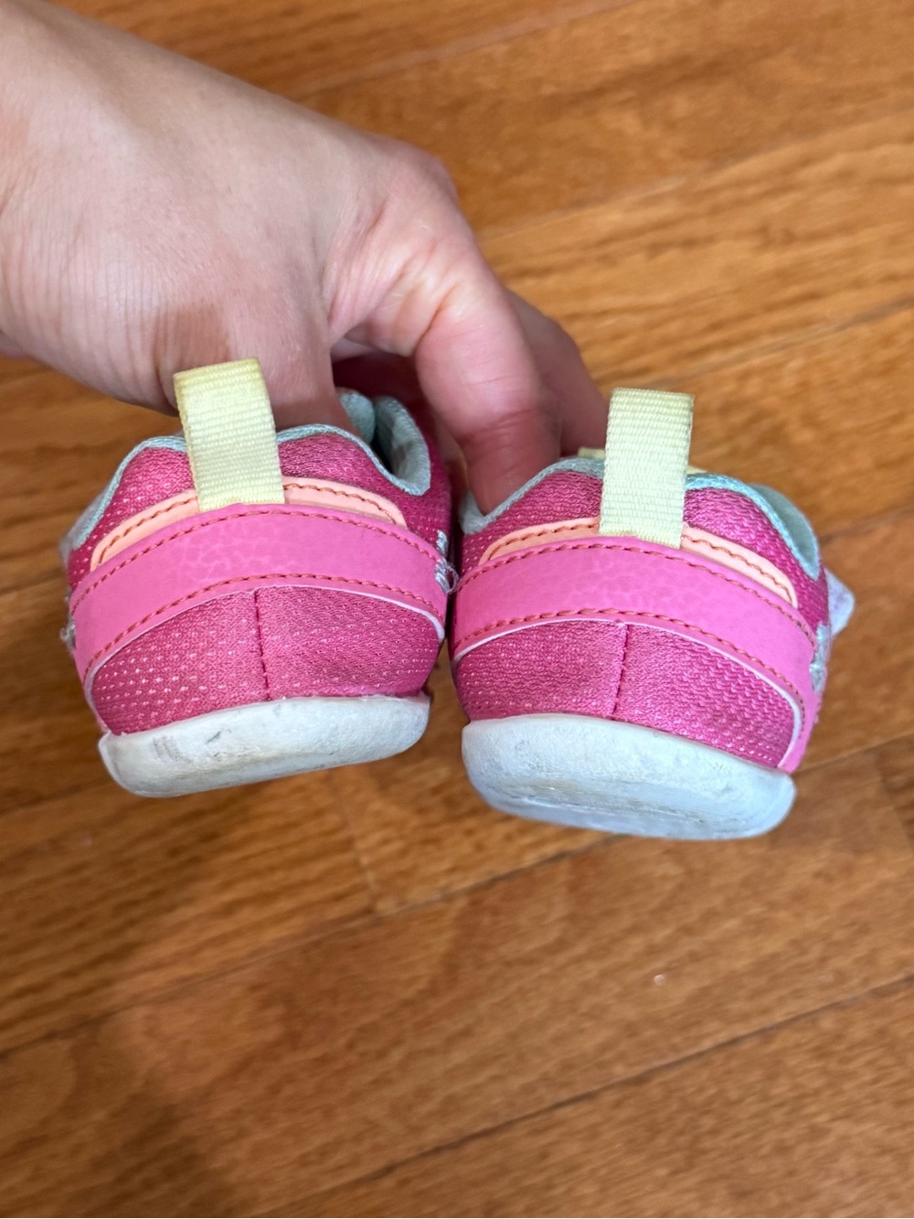 See Kai Run Baby Girls Toddlers 5 Viento Mini First Walker Shoes Sneakers Peach - Picture 8 of 9